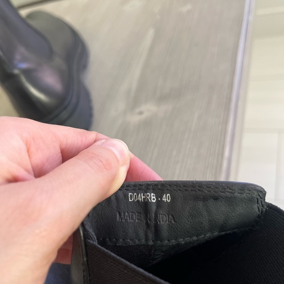 FINAL SALE-GEOX Respira- Chelsea Iridea Woman boots- size 9.5/40B in color black - Picture 10 of 14